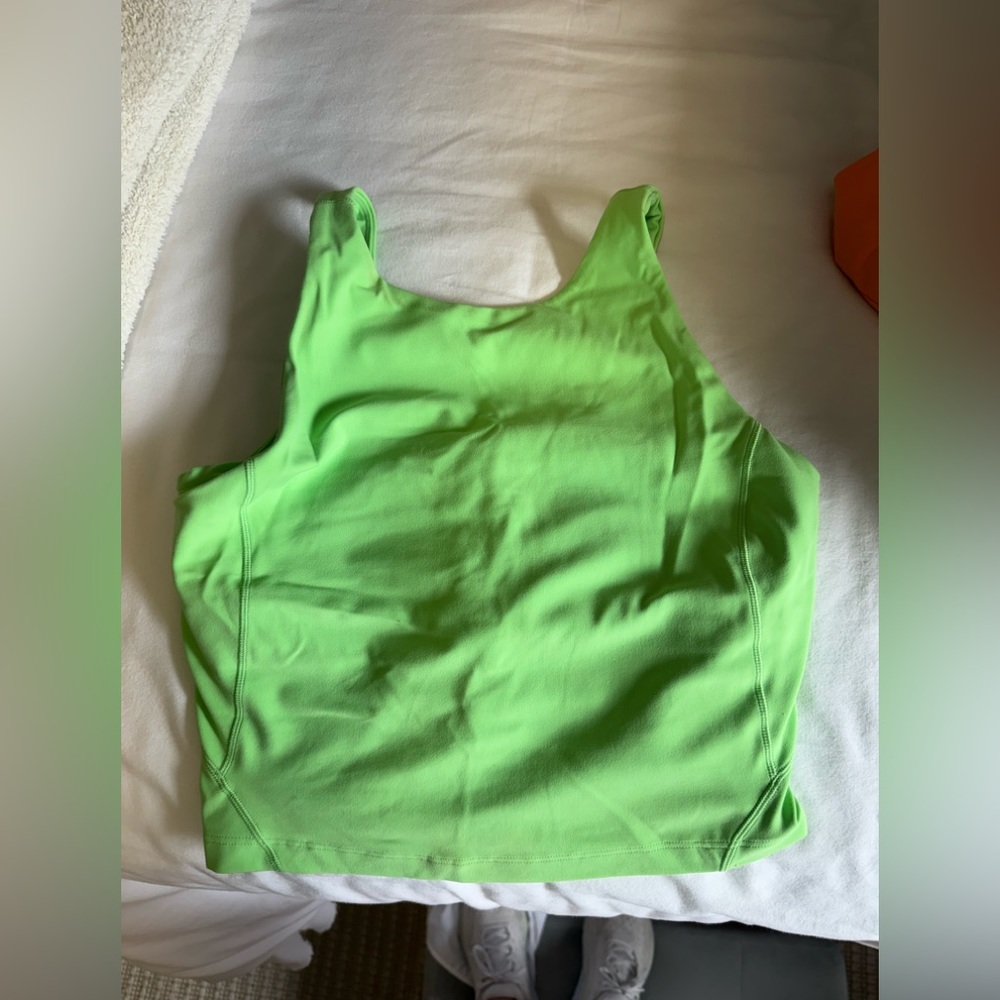 Lululemon top